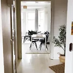 2ndhomes 2br With Sauna & Balcony